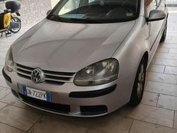 Grigio Usata 2004 VW Golf V Tre volumi | 3000 € (Buon prezzo)