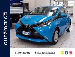 Blu Usata 2017 Toyota Aygo Cool Due volumi | 10.900 € (Molto cara)