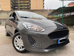 Grigio Usata 2019 Ford Fiesta Tre volumi | 5800 € (Ottimo prezzo)
