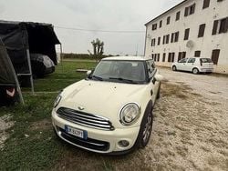 Usata 2008 Mini Cooper D Due volumi | 2700 € (Ottimo prezzo)