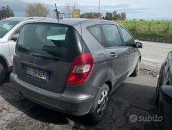 Grigio Usata 2012 Mercedes A160 Tre volumi | 6900 € (Ottimo prezzo)