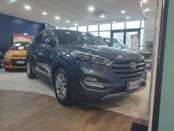 Blu/azzurro Usata 2016 Hyundai Tucson SUV | 10.900 € (Buon prezzo)