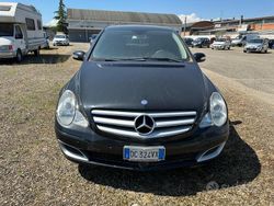 Nero Usata 2006 Mercedes R320 Monovolume | 6900 € (Molto cara)