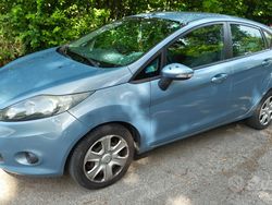 Blu Usata 2009 Ford Fiesta Due volumi | 3900 € (Buon prezzo)