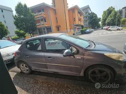 Usata 2010 Peugeot 207 Due volumi | 2200 € (Buon prezzo)