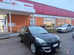 Nero Usata 2011 Renault Scénic III Monovolume | 3900 € (Buon prezzo)