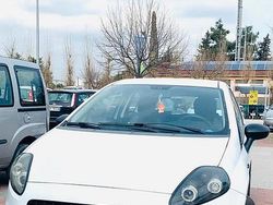 Usata 2007 Fiat Grande Punto Due volumi | 2500 € (Buon prezzo)