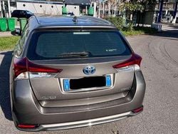 Grigio Usata 2018 Toyota Auris Hybrid Station wagon | 13.000 €