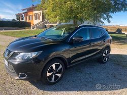 Nero Usata 2015 Nissan Qashqai SUV | 10.800 € (Buon prezzo)