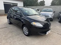 Nero Usata 2015 Lancia Ypsilon Due volumi | 7499 € (Buon prezzo)