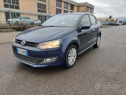Blu Usata 2013 VW Polo Comfortline Tre volumi | 6500 € (Buon prezzo)