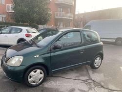Verde Usata 2002 Toyota Yaris Sol Tre volumi | 1650 € (Ottimo prezzo)