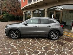 Grigio Usata 2020 Mercedes GLA200 Premium SUV | 31.900 € (Cara)