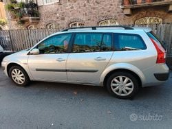 Grigio Usata 2006 Renault Mégane GrandTour Station wagon | 2500 € (Buon prezzo)