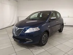 Blu Usata 2015 Lancia Ypsilon Gold Due volumi | 8990 € (Buon prezzo)