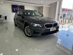 Grigio Usata 2022 BMW 318 Advantage Station wagon | 21.400 € (Buon prezzo)
