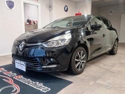 Nero Usata 2017 Renault Clio IV Intens Tre volumi | 7900 € (Buon prezzo)
