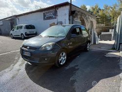 Grigio Usata 2007 Ford Fiesta Tre volumi | 900 € (Ottimo prezzo)