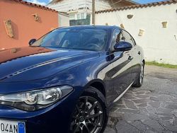 Blu Usata 2018 Alfa Romeo Giulia Business Tre volumi | 15.000 € (Ottimo prezzo)
