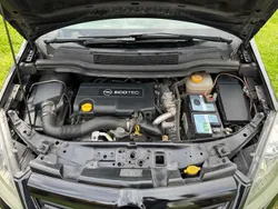 Nero Usata 2011 Opel Zafira Selection Monovolume | 6700 € (Buon prezzo)