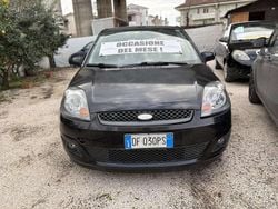Usata 2006 Ford Fiesta Tre volumi | 1650 € (Ottimo prezzo)