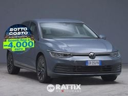 Grigio Usata 2023 VW Golf VIII Life Tre volumi | 20.686 € (Super prezzo)