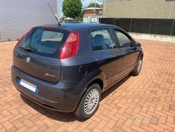 Grigio Usata 2009 Fiat Grande Punto Dynamic Due volumi | 2800 € (Buon prezzo)