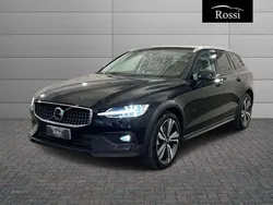Nero Usata 2024 Volvo V60 CC Plus Station wagon | 43.500 € (Molto cara)