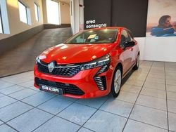 Arancione Usata 2024 Renault Clio V Evolution Furgone | 13.900 € (Buon prezzo)