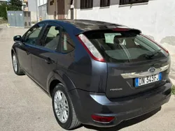 Usata 2008 Ford Focus Tre volumi | 500 € (Super prezzo)