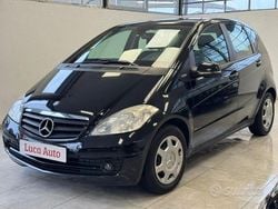 Nero Usata 2010 Mercedes A160 Due volumi | 3890 € (Buon prezzo)