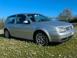 Usata 2002 VW Golf IV Tre volumi | 4100 € (Molto cara)