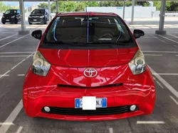 Rosso Usata 2011 Toyota iQ Sol Due volumi | 8700 € (Buon prezzo)