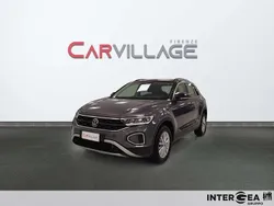 Grigio/tetto nero Usata 2023 VW T-Roc Life SUV | 26.900 € (Ottimo prezzo)