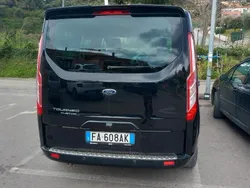 Usata 2015 Ford Tourneo Custom S Tre volumi | 21.000 € (Buon prezzo)