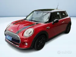 Rosso metallizzato Usata 2016 Mini Cooper D Due volumi | 12.500 € (Buon prezzo)