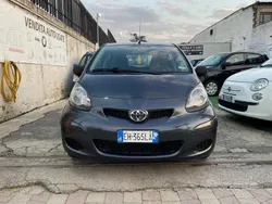 Grigio Usata 2012 Toyota Aygo Connect Style Due volumi | 5000 € (Buon prezzo)