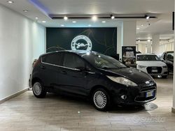 Nero Usata 2009 Ford Fiesta Titanium Tre volumi | 2500 € (Ottimo prezzo)
