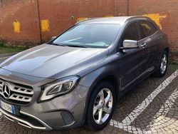 Grigio Usata 2019 Mercedes GLA200 SUV | 21.000 € (Buon prezzo)