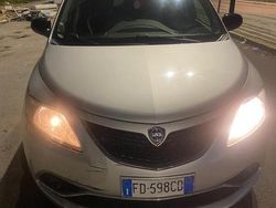 Grigio Usata 2016 Lancia Ypsilon Due volumi | 7000 € (Buon prezzo)