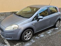 Grigio Usata 2009 Fiat Grande Punto Due volumi | 1300 € (Super prezzo)