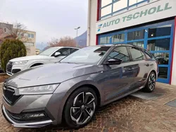 Graphitegrau metallic Usata 2024 Skoda Octavia SportLine Station wagon | 35.400 €