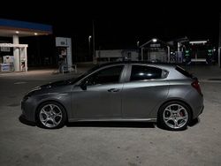Grigio Usata 2018 Alfa Romeo Giulietta Due volumi | 16.500 € (Molto cara)