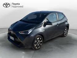 Grigio Usata 2019 Toyota Aygo X-play Due volumi | 10.500 € (Buon prezzo)