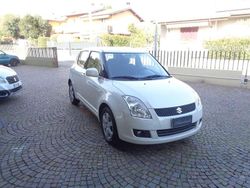 Bianco Usata 2010 Suzuki Swift GL Tre volumi | 4500 € (Buon prezzo)