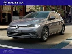 Smoky grey metallizzato Nuova 2025 VW Polo Style Tre volumi | 26.700 € (Buon prezzo)