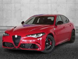 Rosso Nuova 2025 Alfa Romeo Giulia Quadrifoglio Tre volumi | 90.950 € (Cara)
