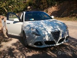 Usata 2011 Alfa Romeo Giulietta Distinctive Due volumi | 5000 € (Ottimo prezzo)