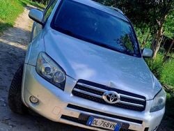 Argento Usata 2007 Toyota RAV4 Plus SUV | 5000 € (Buon prezzo)