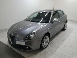 Grigio Usata 2018 Alfa Romeo Giulietta Due volumi | 13.490 € (Cara)